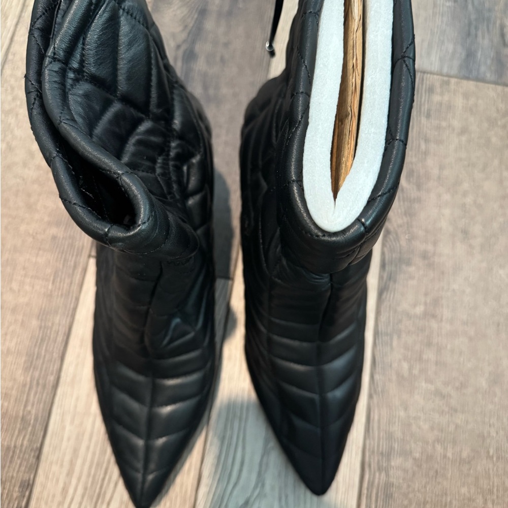 Black Quilted Women's Boots